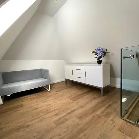 Business Zimmerzuvermieten In *